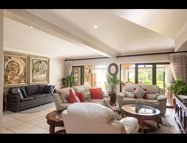 3 BEDROOM HOUSE FOR SALE IN UMHLALI GOLF ESTATE